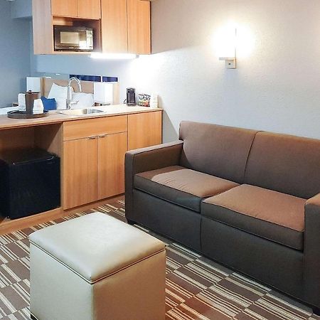 Starkville Inn & Suites Ngoại thất bức ảnh
