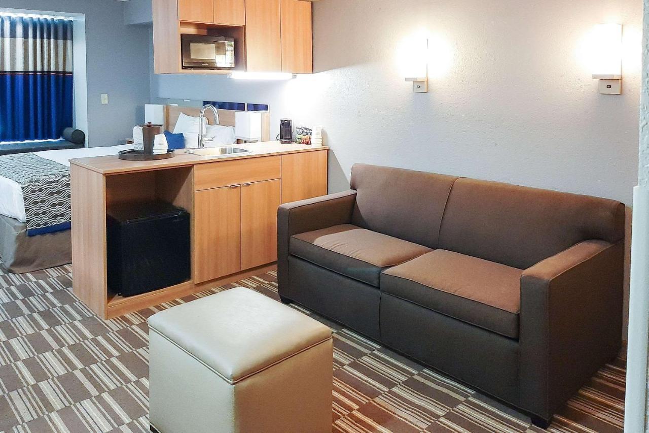 Starkville Inn & Suites Ngoại thất bức ảnh