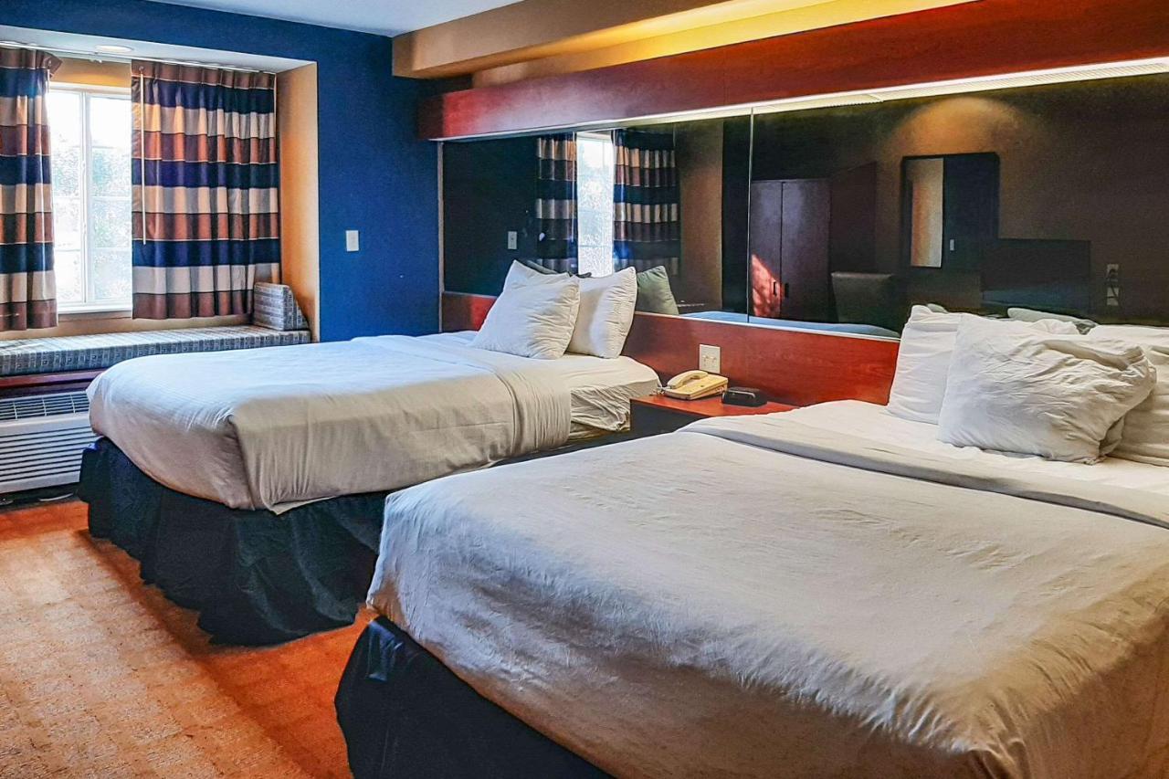 Starkville Inn & Suites Ngoại thất bức ảnh